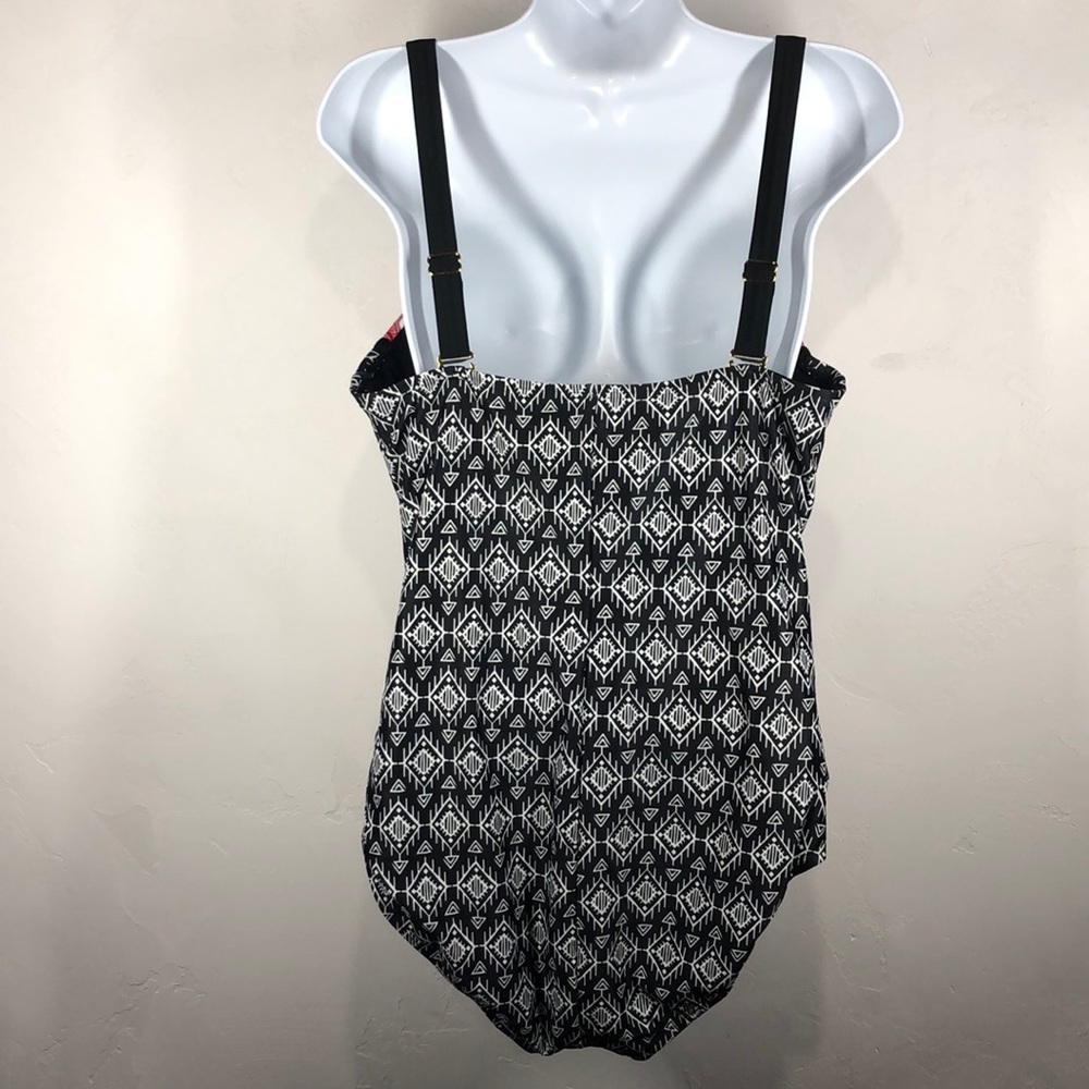 NWT Swimsuits for All pink paisley b&w onepiece 12 - Picture 4 of 11